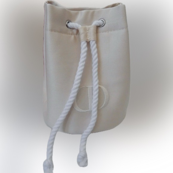 LOW START: Christian Dior NWOT Cream Drawstring Beauty Pouch - Picture 2 of 5